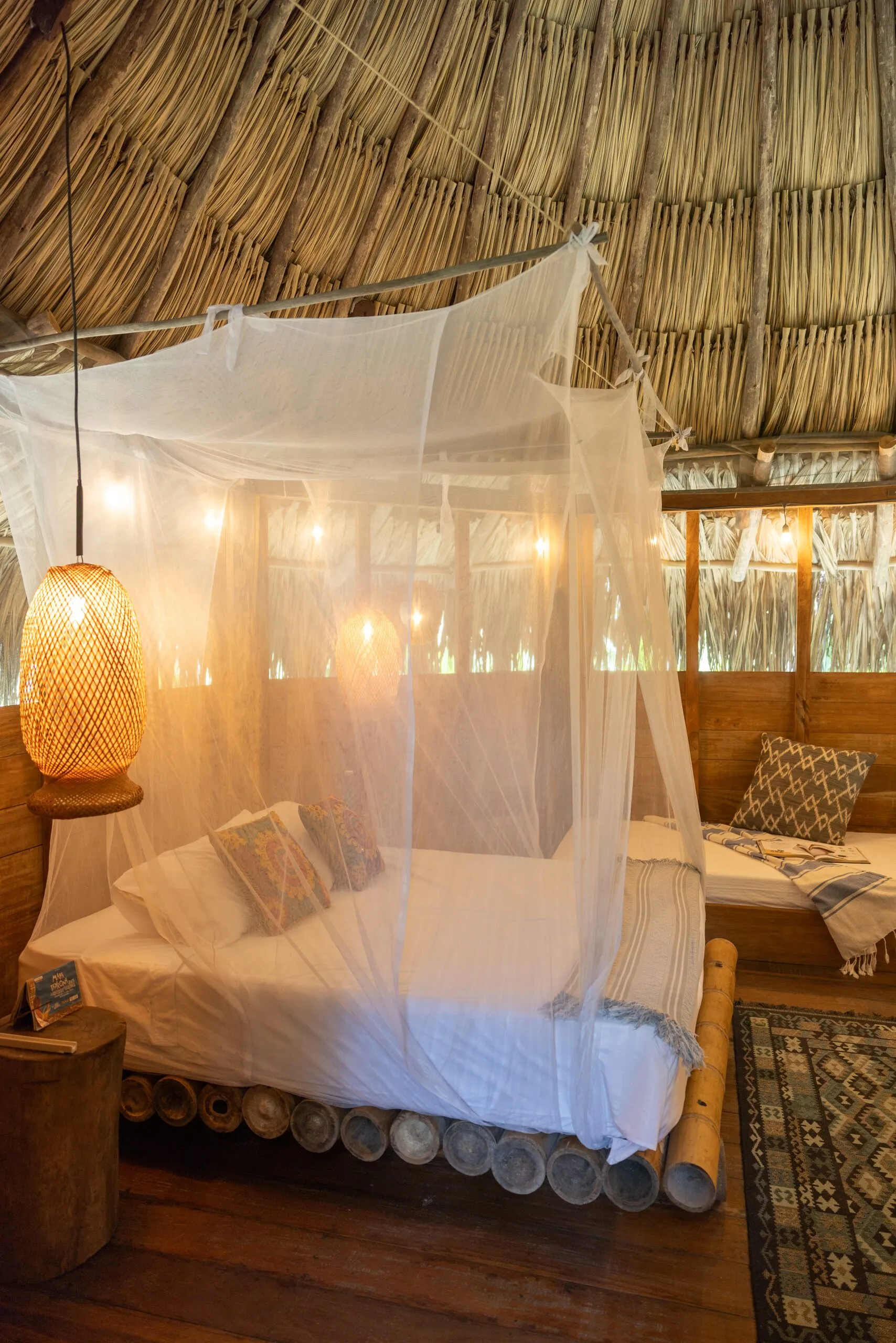 Lavanda: lit canopy bed